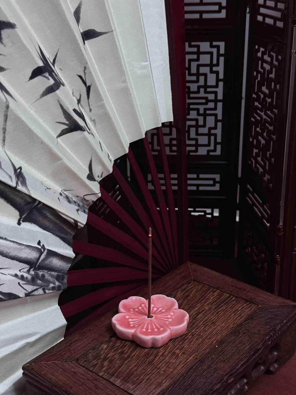 Pear Glow fruity incense sticks – natural pear and sandalwood scent | IncenseHour